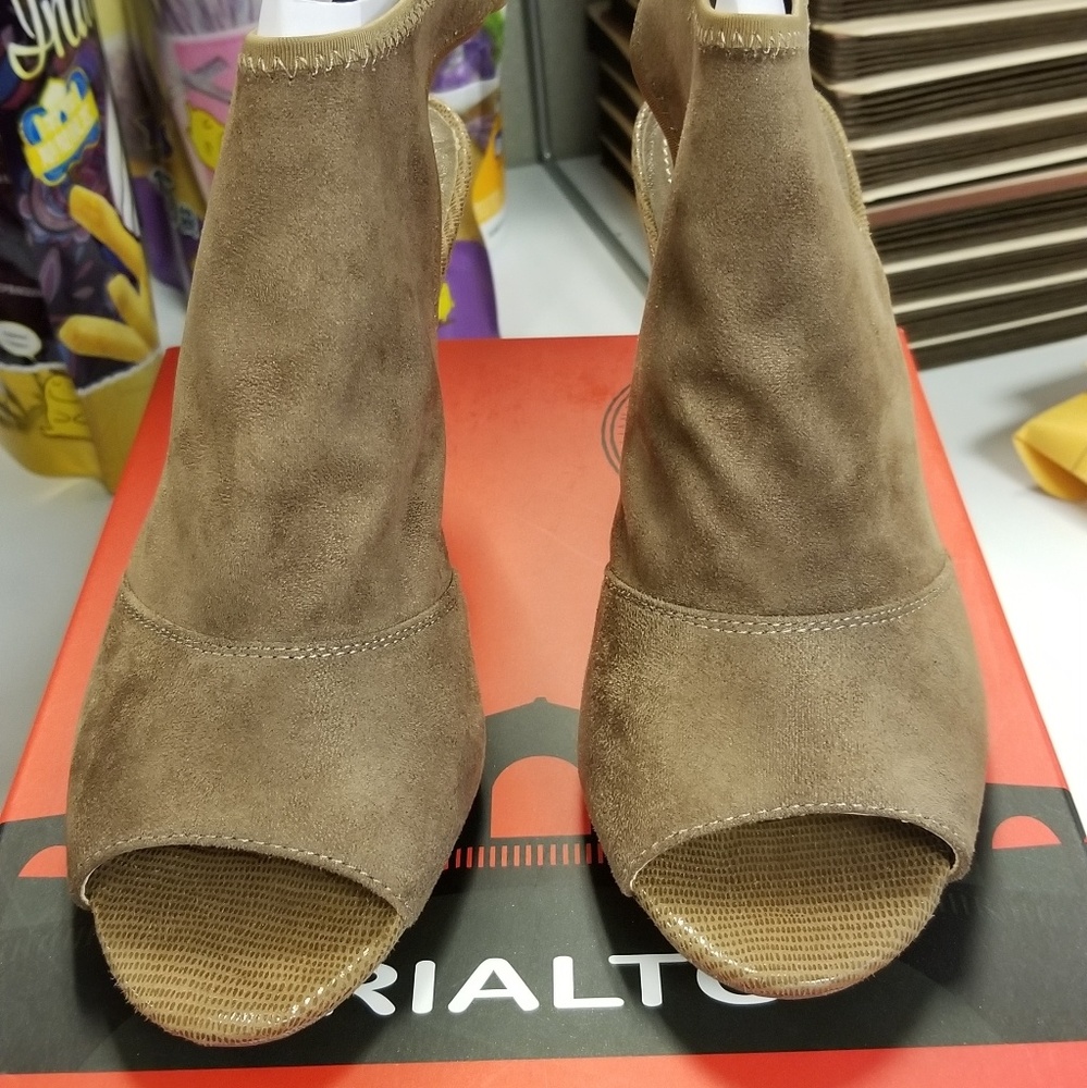 New Rialto Open Toe Slingbacks - Picture 2 of 6